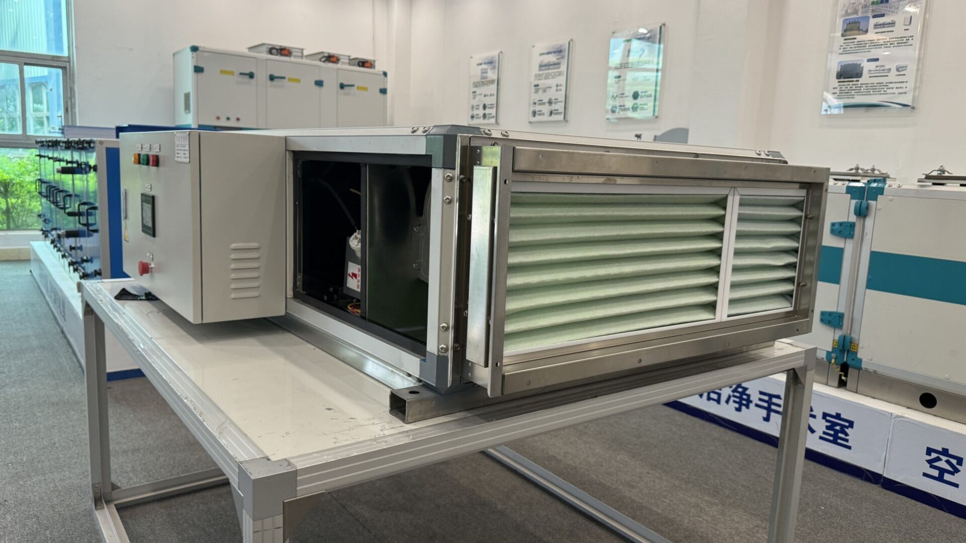 Laminar AC and Disinfeciton Ceiling