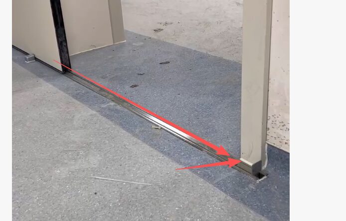 automatic rising floor threshold lead shielding door