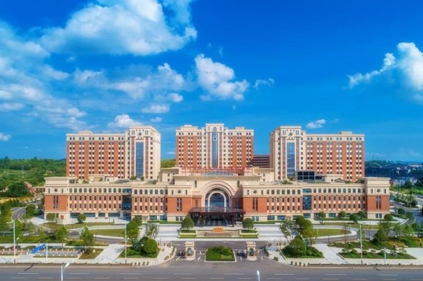 Shaoyang Central Hospital ICARELIFE operating room installation