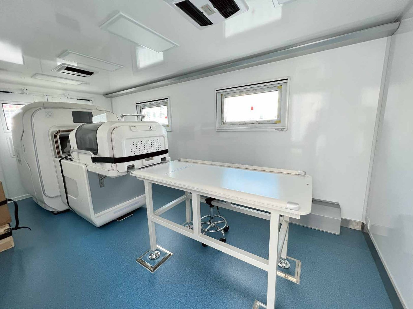 Mobile MRI Unit — head and neck MRI imaging