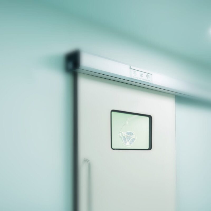 ICAELIFE operating room hermetic door
